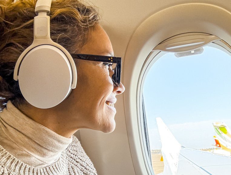 Noise-cancelling Headphones - Top Travels